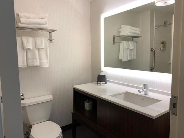 Holiday Inn - Cheshire - Southington By Ihg Dış mekan fotoğraf