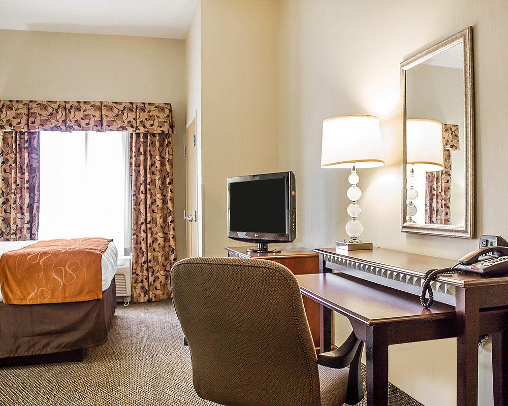 Holiday Inn - Cheshire - Southington By Ihg Dış mekan fotoğraf