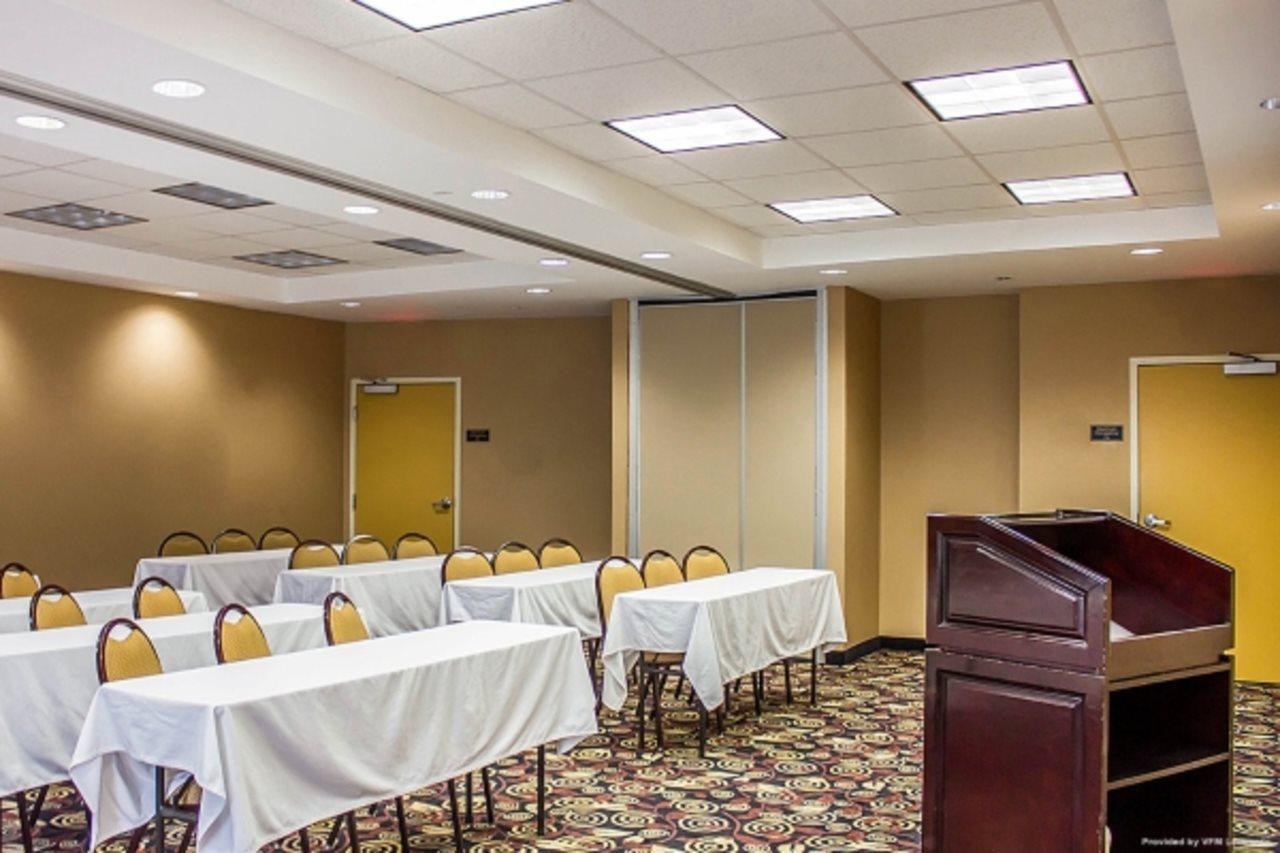 Holiday Inn - Cheshire - Southington By Ihg Dış mekan fotoğraf
