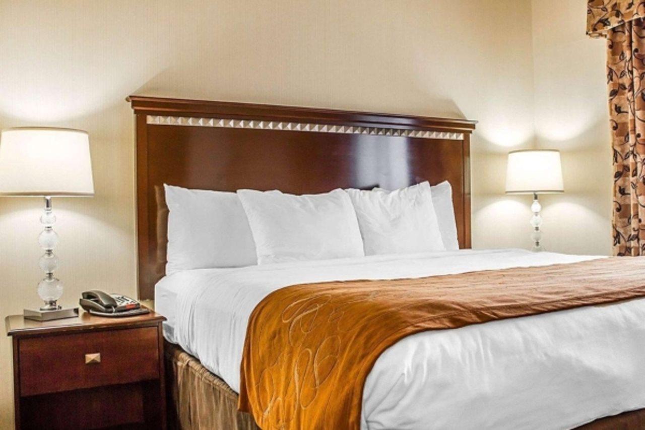 Holiday Inn - Cheshire - Southington By Ihg Dış mekan fotoğraf